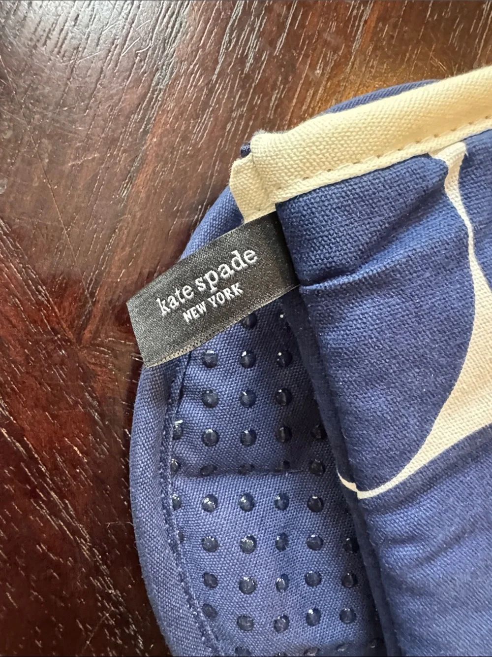 Kate spade navy and white oven mitt and pot holder set NWT